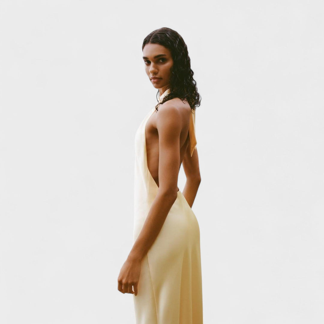 Sofia – Robe en Soie avec Col Halter