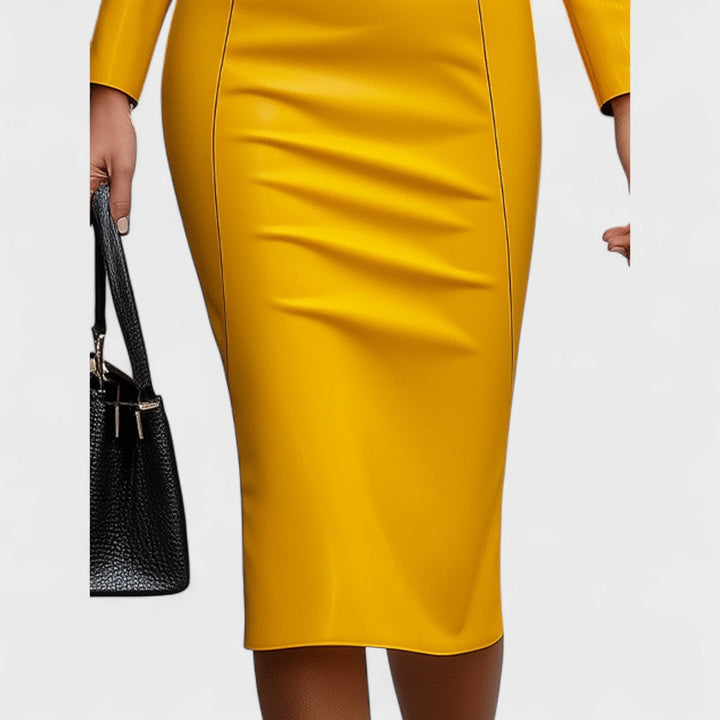 Lada - Robe moulante en simili cuir