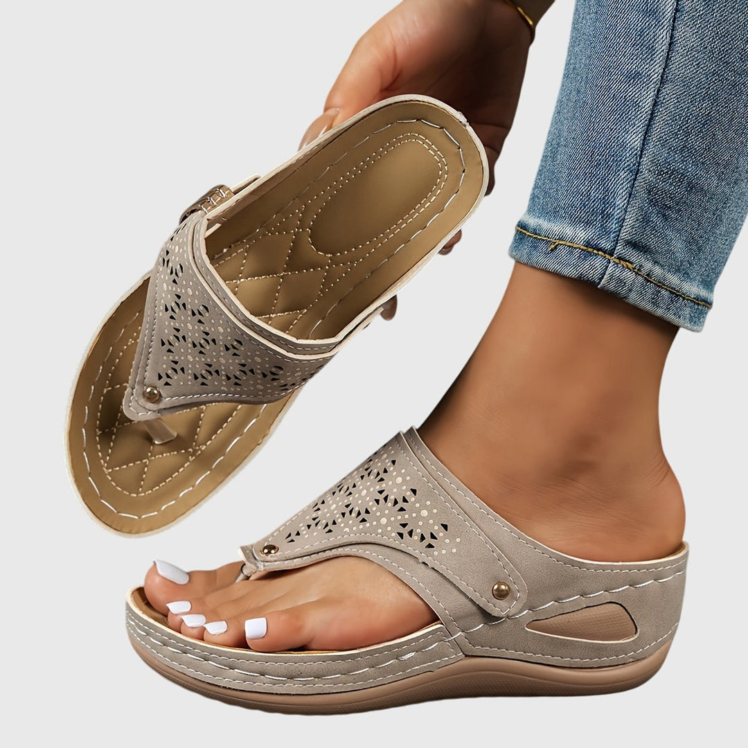 Anika - Tongs