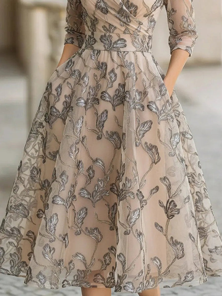 Elena - Robe élégante en dentelle