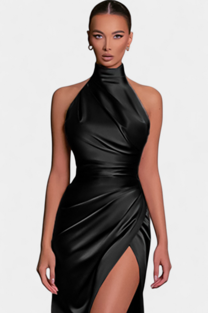 Robe Katarina Halter avec Fente Latérale Dramatique