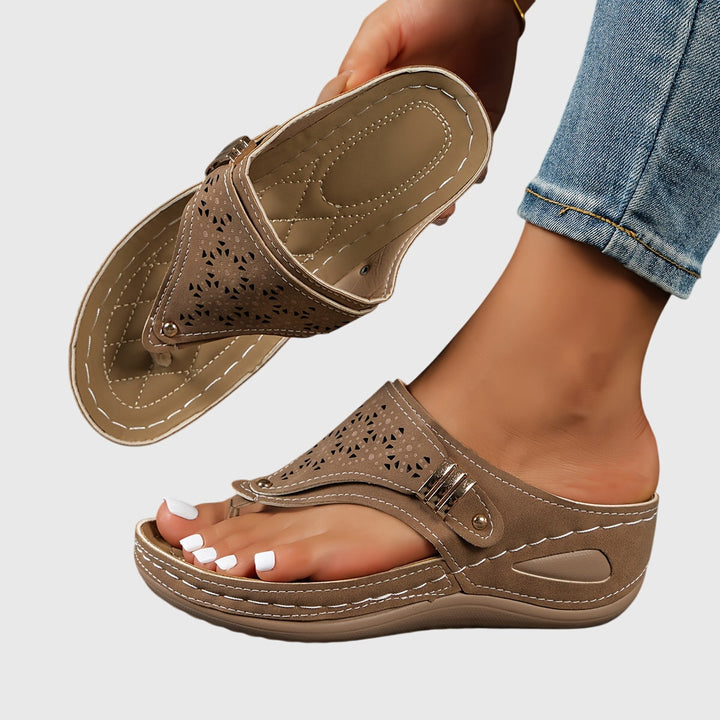 Anika - Tongs