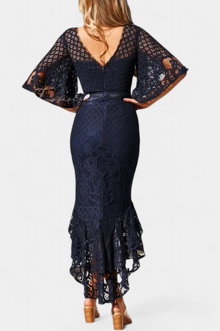 Ksenija Midi Robe en Dentelle avec Décolleté en Coeur
