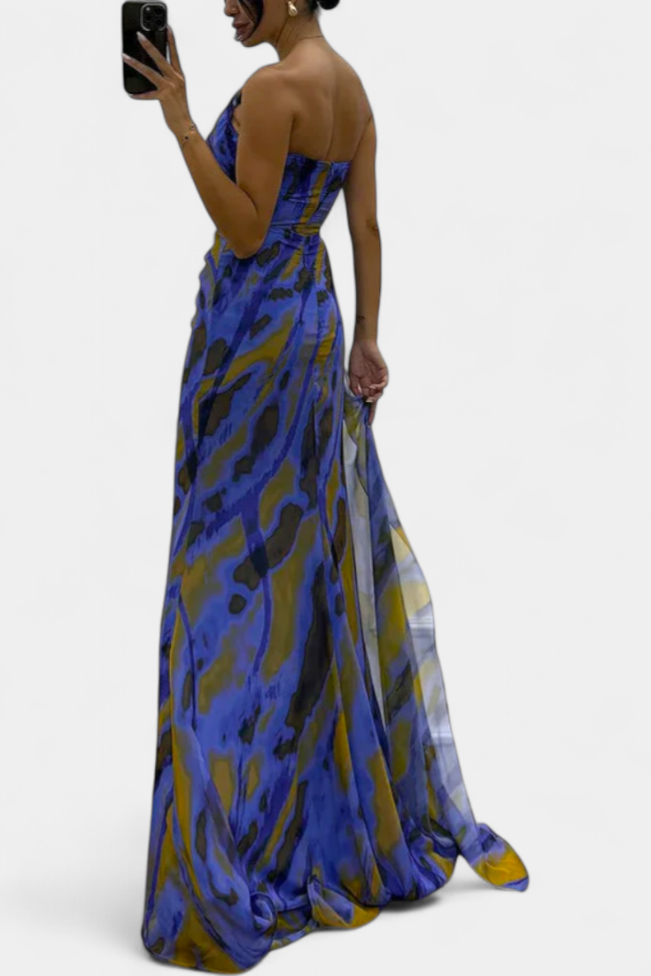Robe Maxi Asymétrique Blanka avec Motif Énergique
