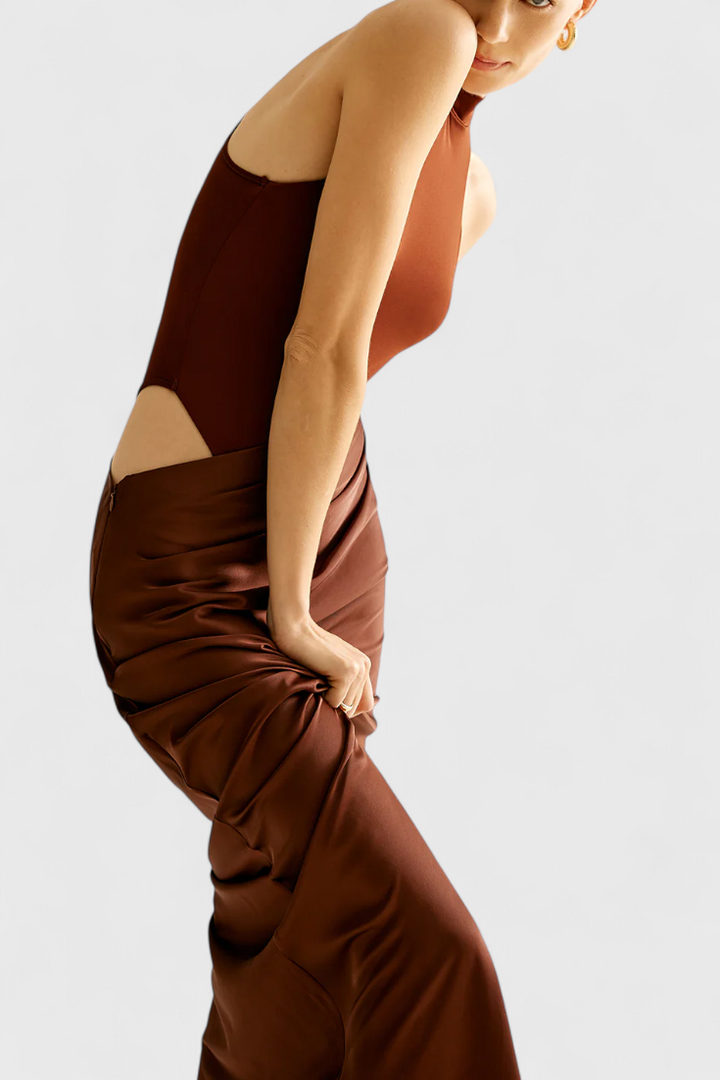 Robe Maxi Leona avec Style Top et Silhouette Allongée