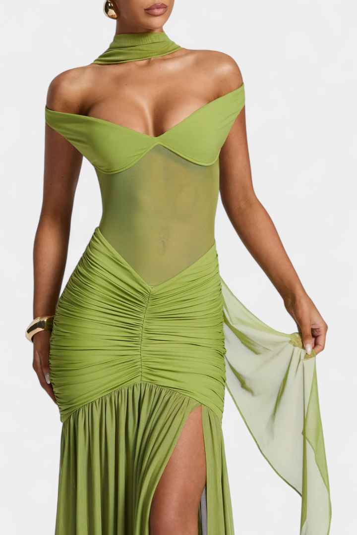 Robe Milica en Soie de Lait avec Décolleté Profond et Plis Modélés